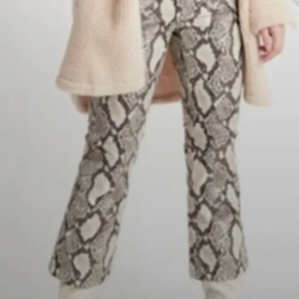 Choosy Women’s Snake Print Pants 4 Baddie - Picture 3 of 10